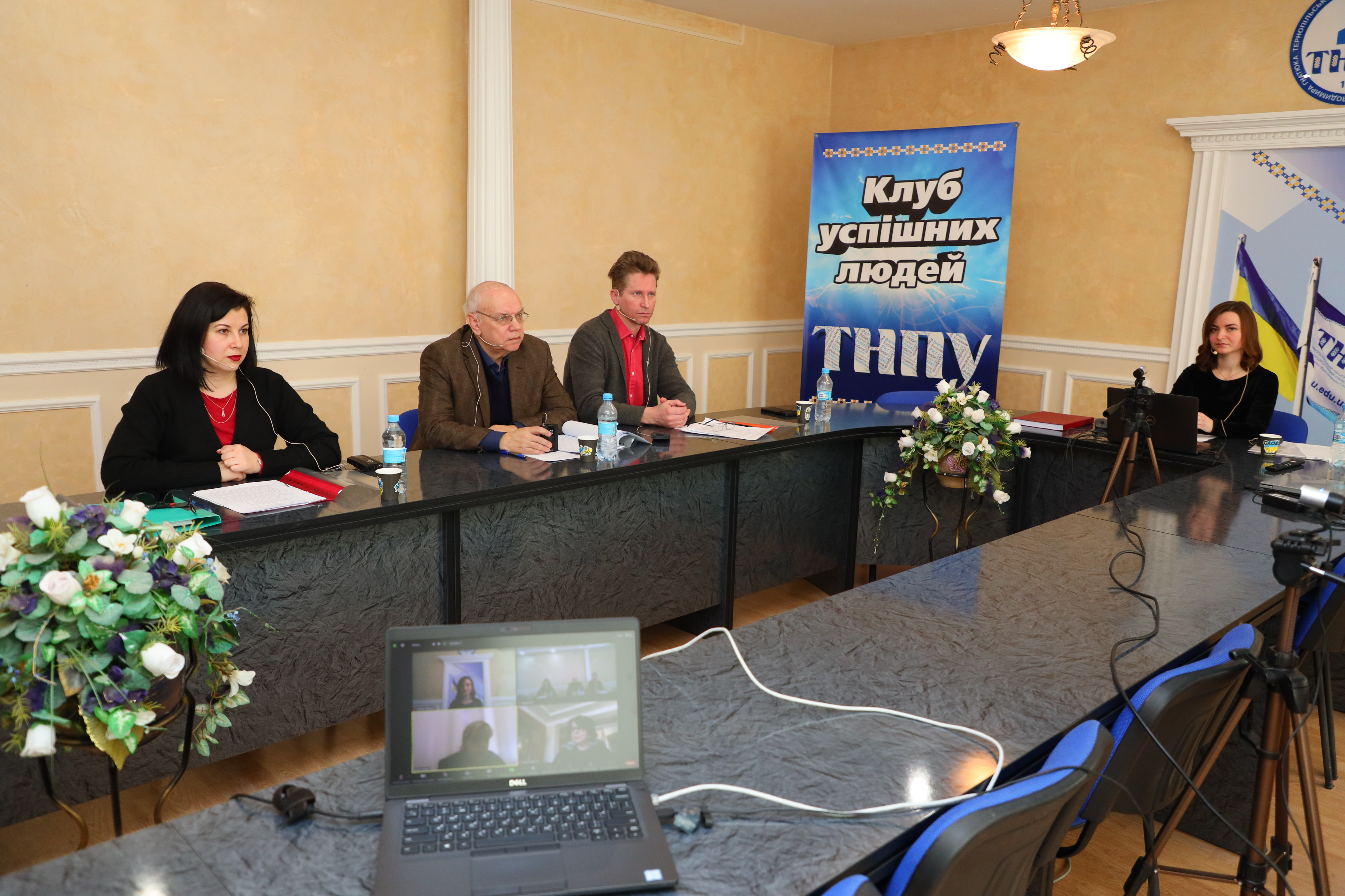 Триває засідання разової спеціалізованої вченої ради